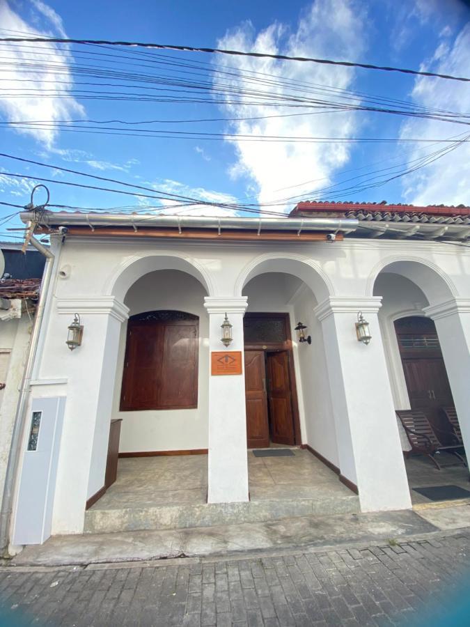 The Dutch Boutique Bed & Breakfast Galle Exterior photo