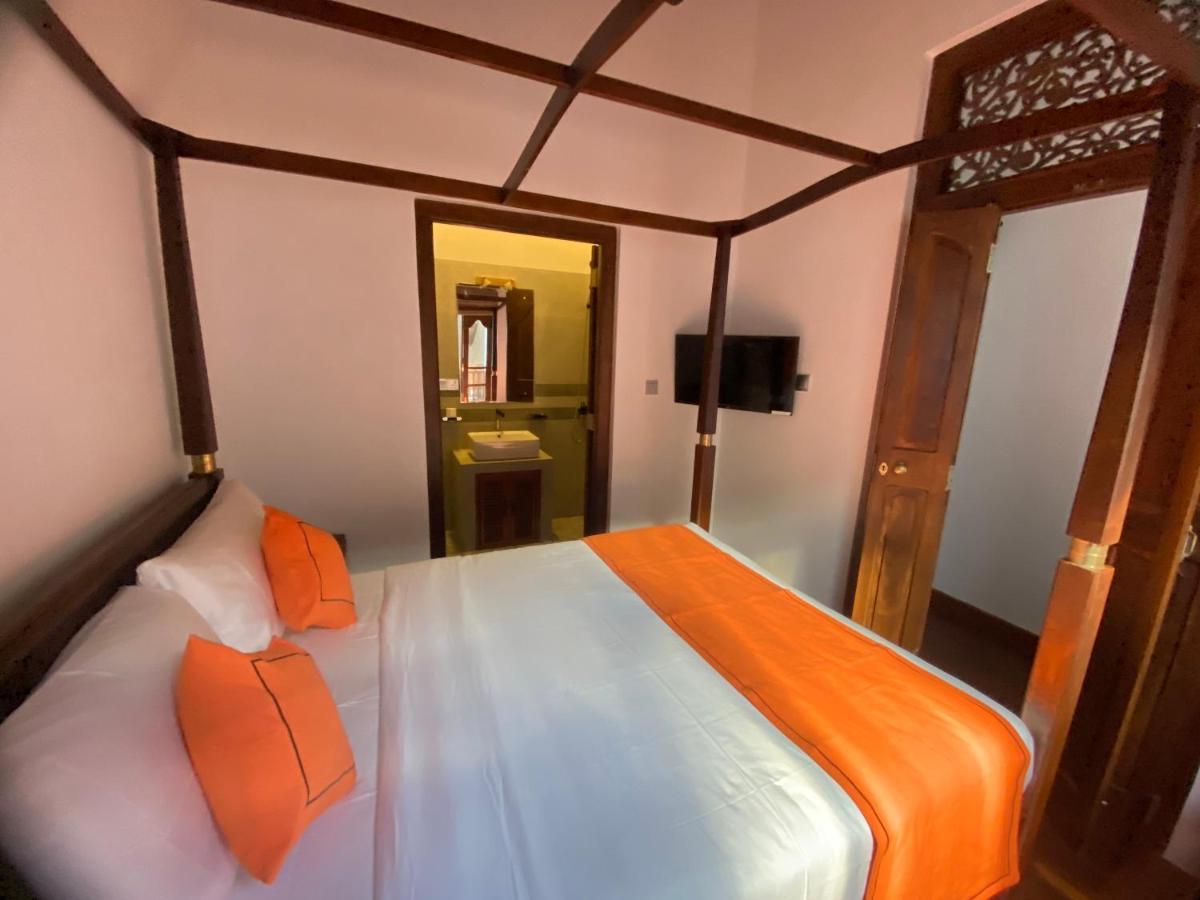 The Dutch Boutique Bed & Breakfast Galle Exterior photo