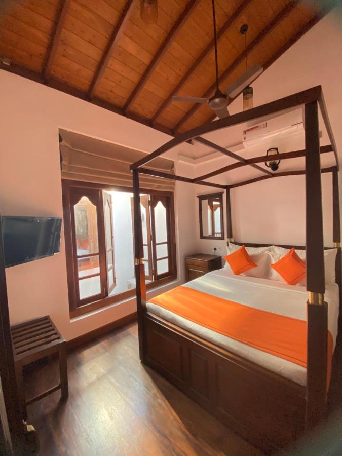 The Dutch Boutique Bed & Breakfast Galle Exterior photo