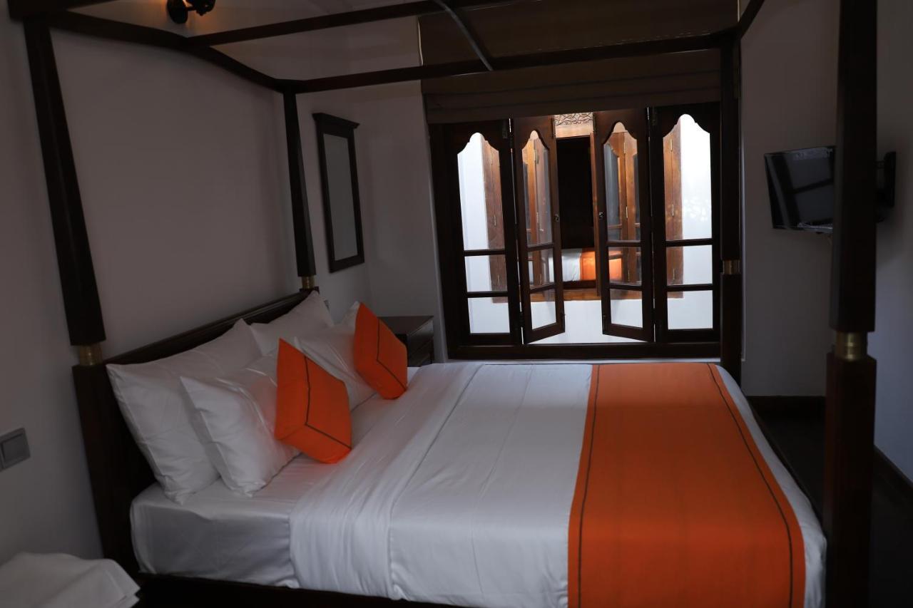 The Dutch Boutique Bed & Breakfast Galle Exterior photo